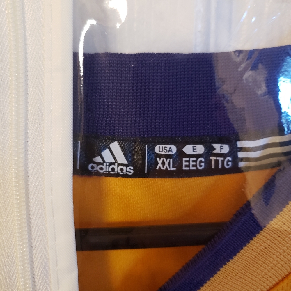 NBA Kobe Bryant Signed Jersey - Picture 4 of 6